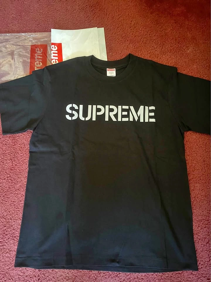 Supreme T-shirt