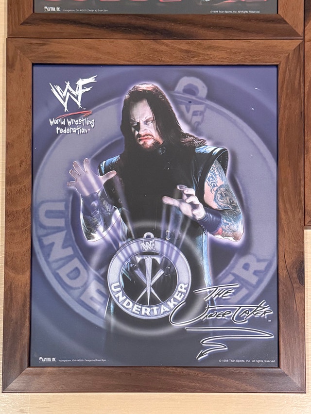 WWF 1998 Wrestling Poster Framed Set - photo 2