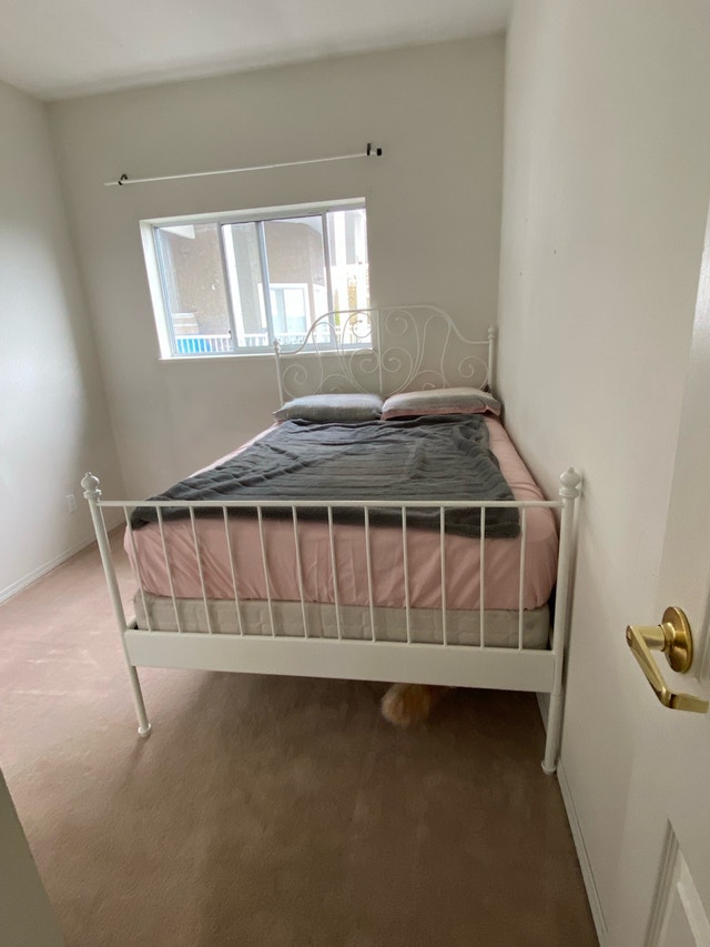 Double/Full white metal bed frame