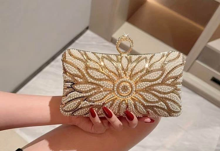Brand New Luxury Pearl Flower Design Women Evening Party Bag - photo 3