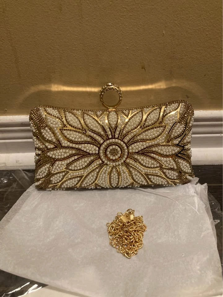 Brand New Luxury Pearl Flower Design Women Evening Party Bag - photo 4