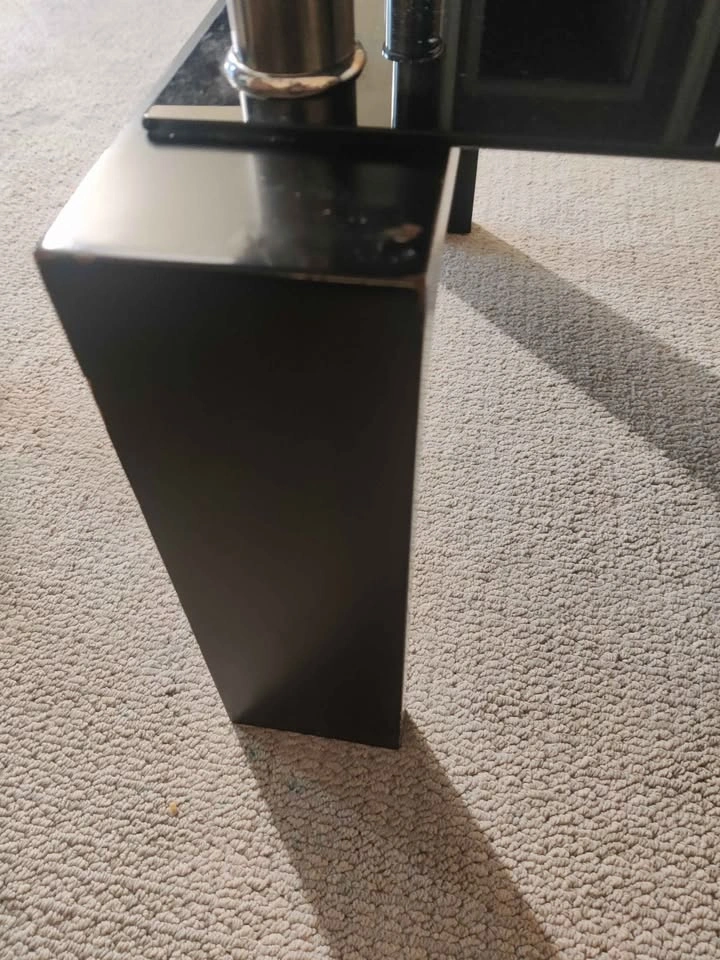 Used in good condition 2 tier glass top table for living room - photo 3
