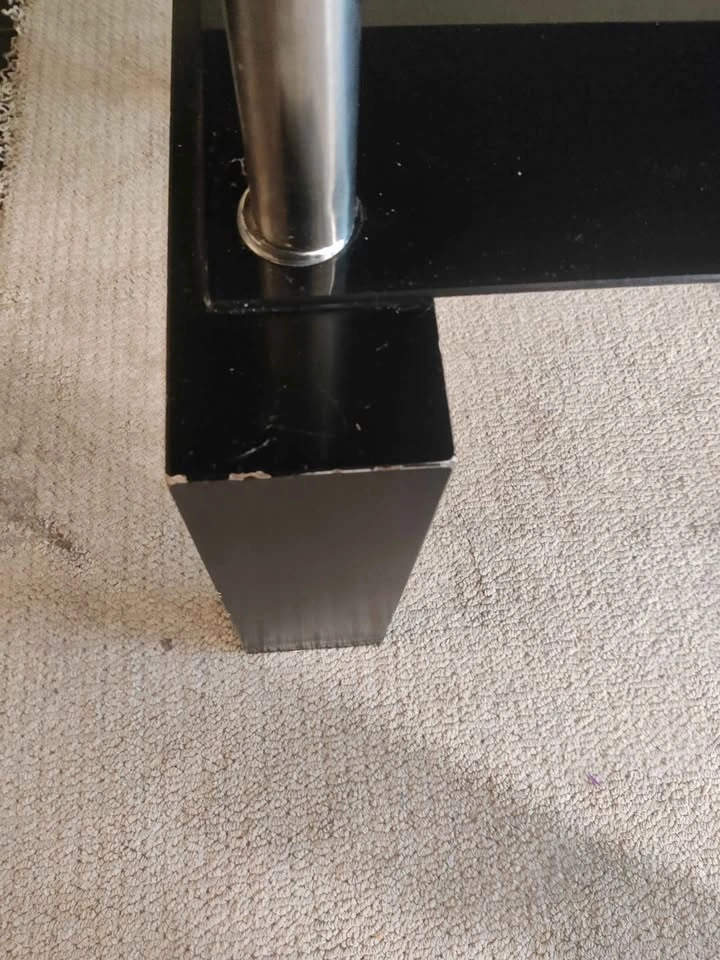 Used in good condition 2 tier glass top table for living room - photo 4