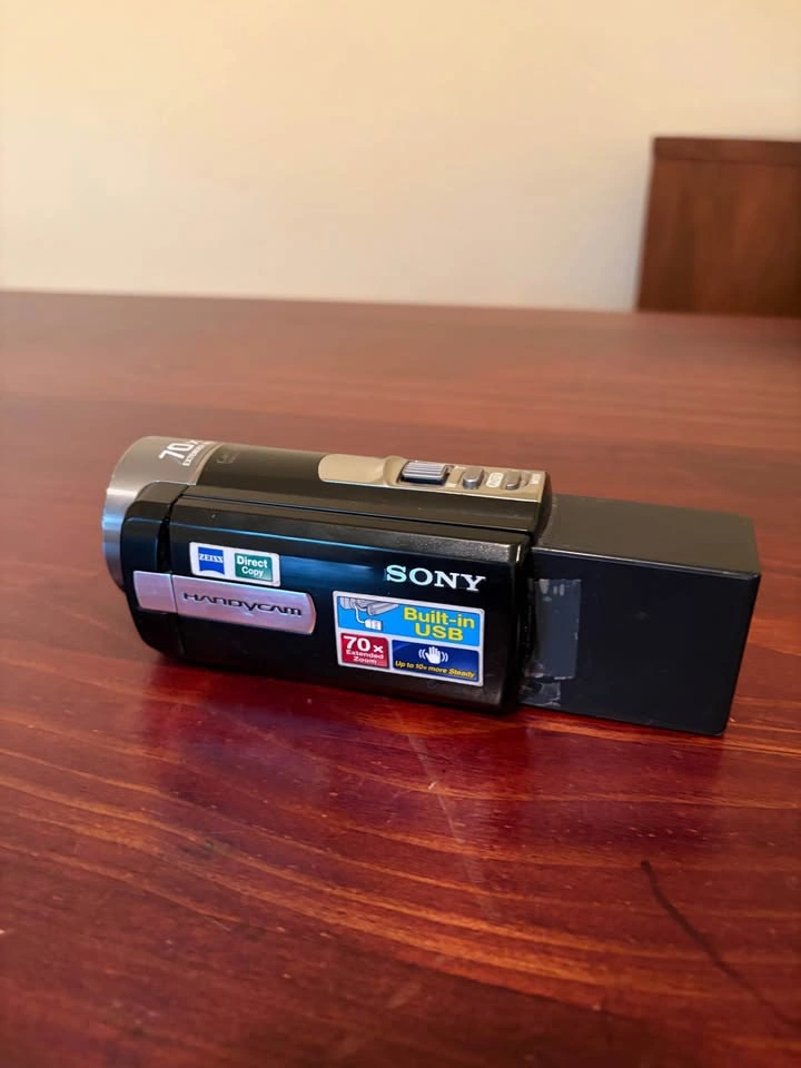 Sony Handycam DCR-SX45 Camcorder w/ Charger - photo 2