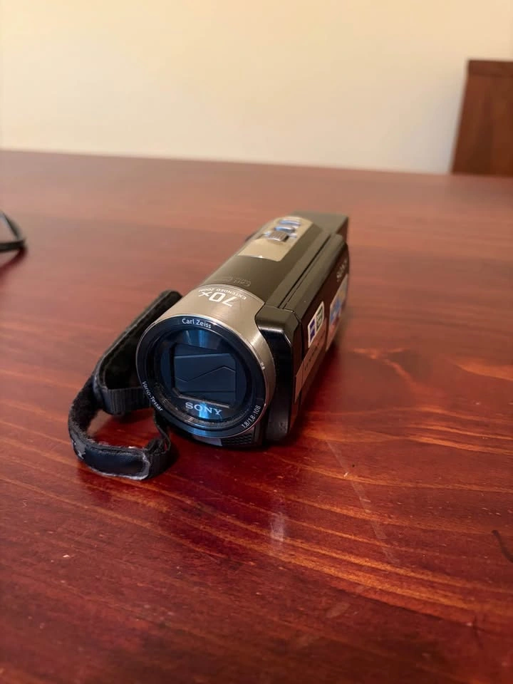 Sony Handycam DCR-SX45 Camcorder w/ Charger - photo 4