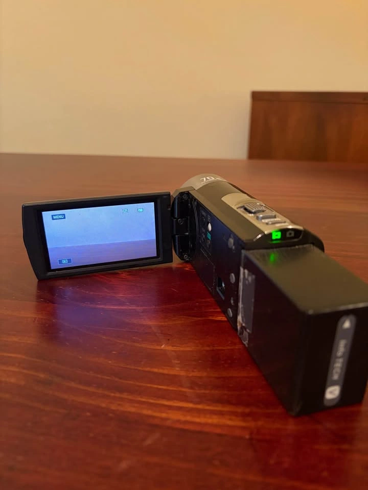 Sony Handycam DCR-SX45 Camcorder w/ Charger - photo 5