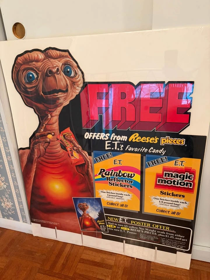 Vintage E.T. Promotional Display Signs - photo 3