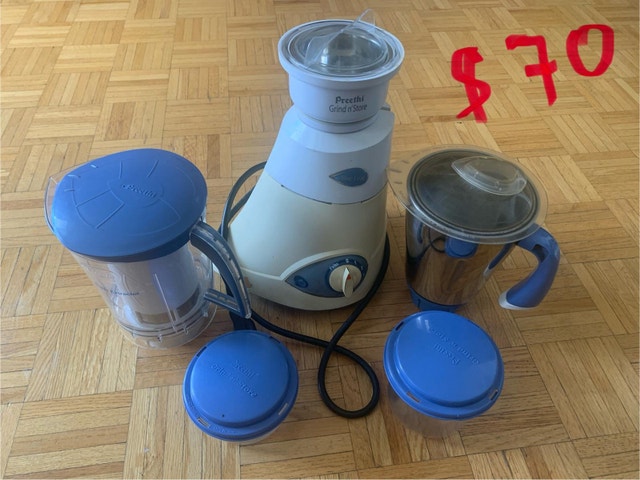 Preethi Blue Leaf Mixer Grinder