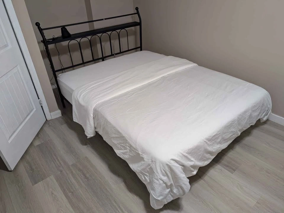 Moving Sale: LED Floating Queen Bed, Mattress, Standing Desk - photo 4