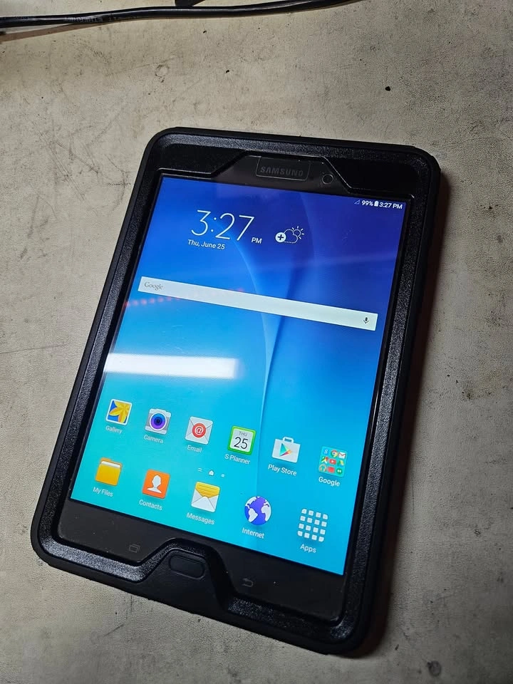 Samsung Galaxy Tab A 8" (SM-T357W) + OtterBox + Samsung Case