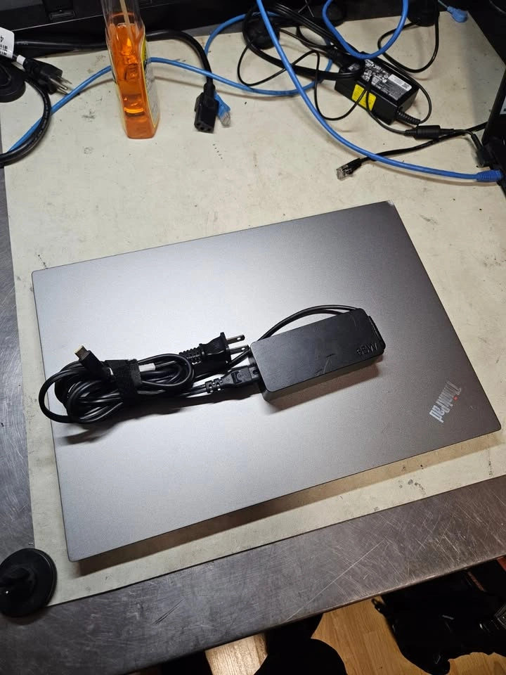 Lenovo ThinkPad E580 — Core i7 8th Gen / 16GB RAM / 1TB SSD - photo 3