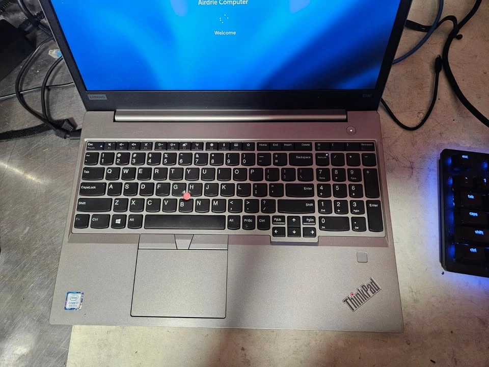 Lenovo ThinkPad E580 — Core i7 8th Gen / 16GB RAM / 1TB SSD - photo 4