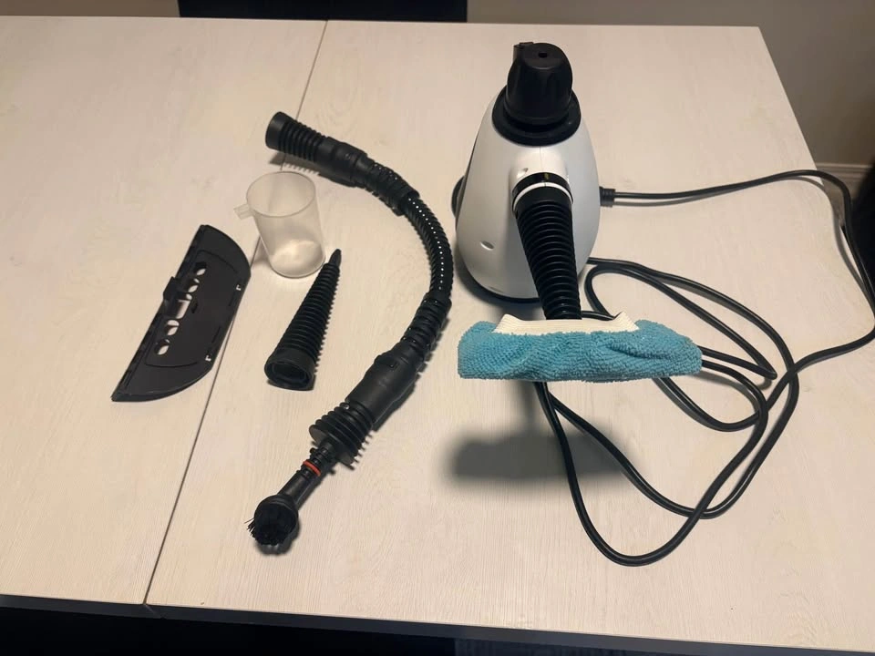 Carpet cleaner & Steamer Rental - photo 3