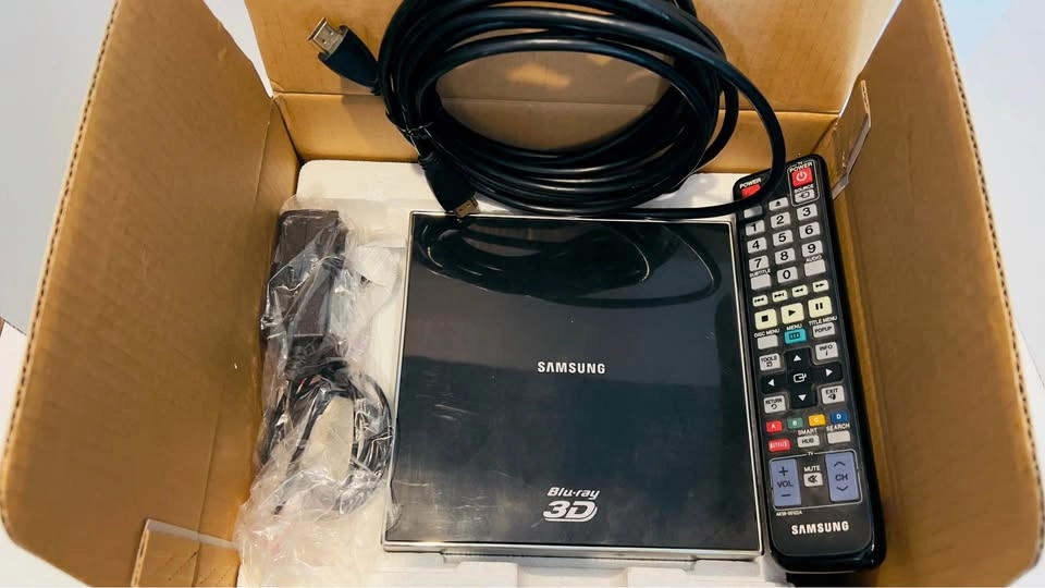 Samsung Bluray 3D DVD Player - photo 2