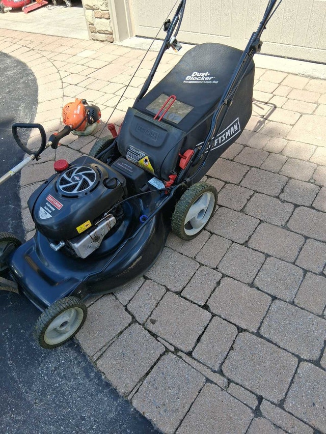 Craftsman 7.25 Self-propelled Lawn Mower and Trimmer - photo 3