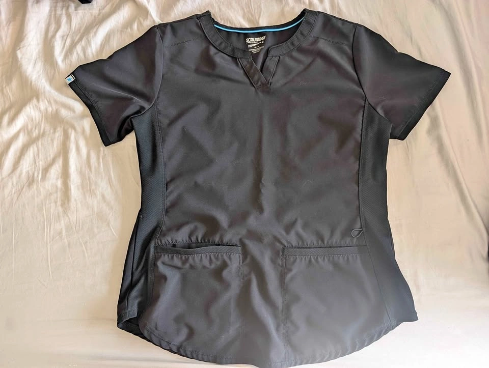 Medium scrub top