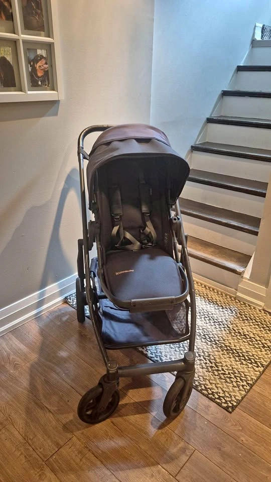UPPAbaby Cruz V2 Stroller – Excellent Condition