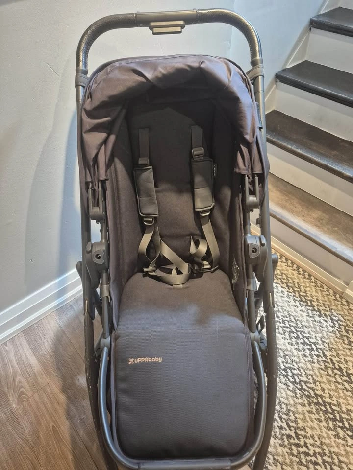 UPPAbaby Cruz V2 Stroller – Excellent Condition - photo 5