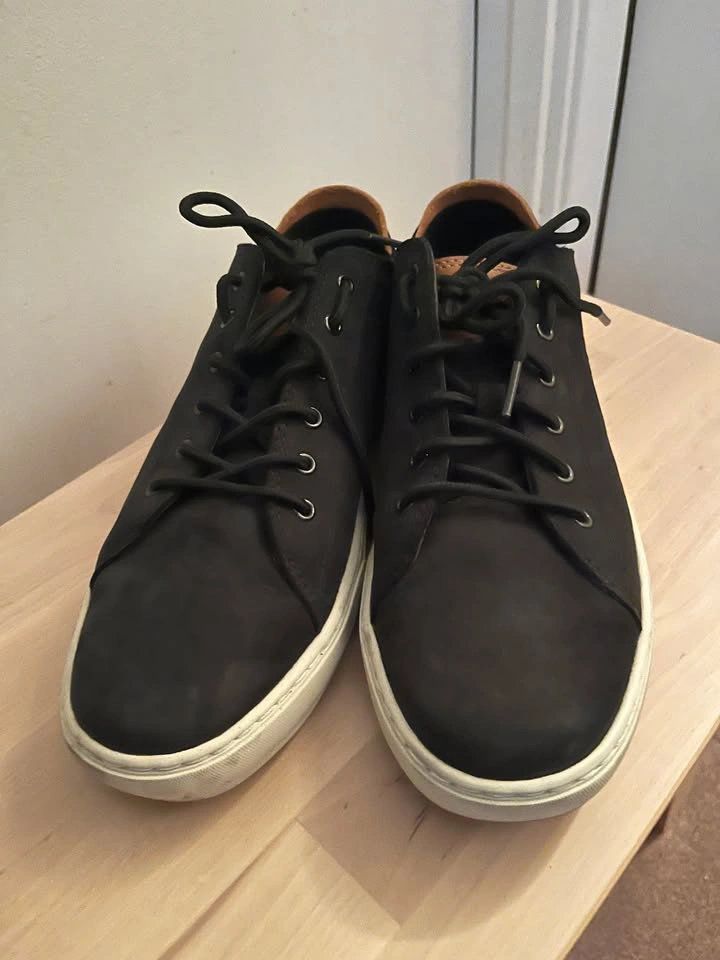 Timberland Shoes for Sale (US 9 & US 8.5) - Excellent Condition - photo 3