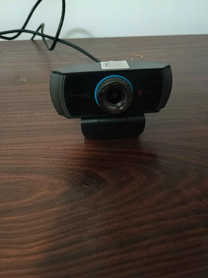1080p HD Streaming Webcam with Manual Focus - photo 2