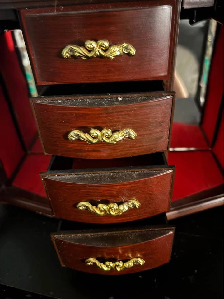 Vintage Wooden Jewelry Box with Floral Glass Doors - photo 4