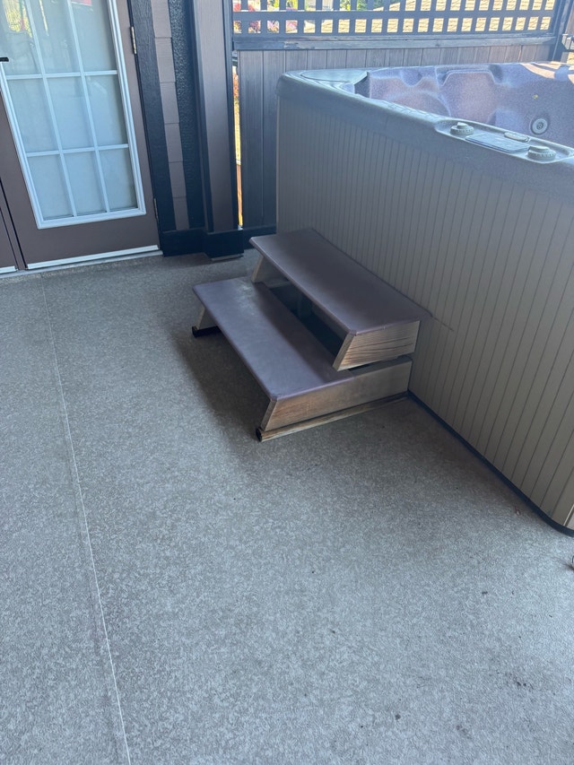Hot tub steps - photo 4