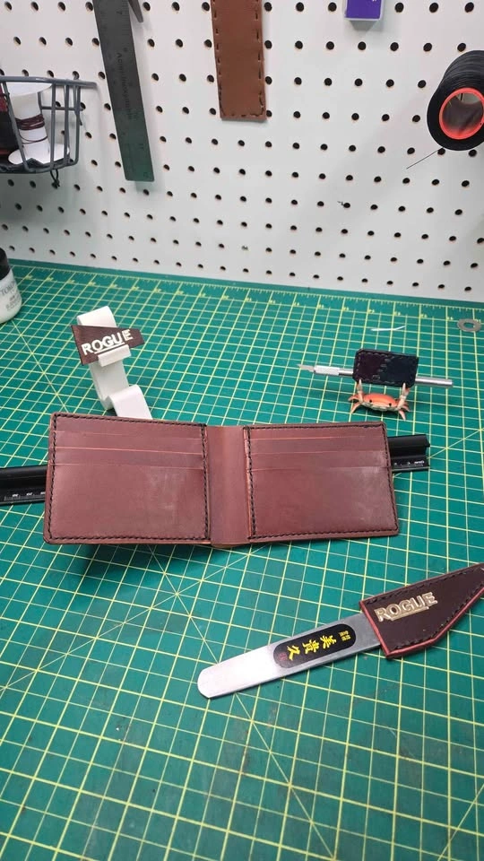 Handmade Classic Leather bifold wallet (mahogany) - photo 2