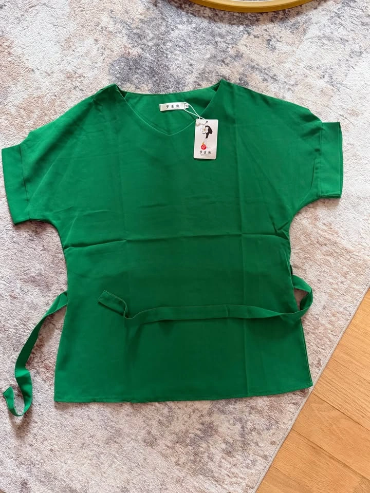 Vibrant Green T-Shirt - BRAND NEW!! - photo 2