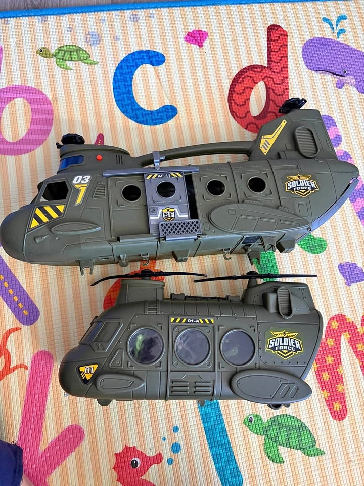 Soldier Force Military Toy Set with Helicopters and Action Figur