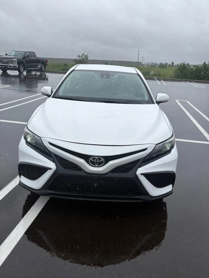 2021 Toyota Camry - photo 2