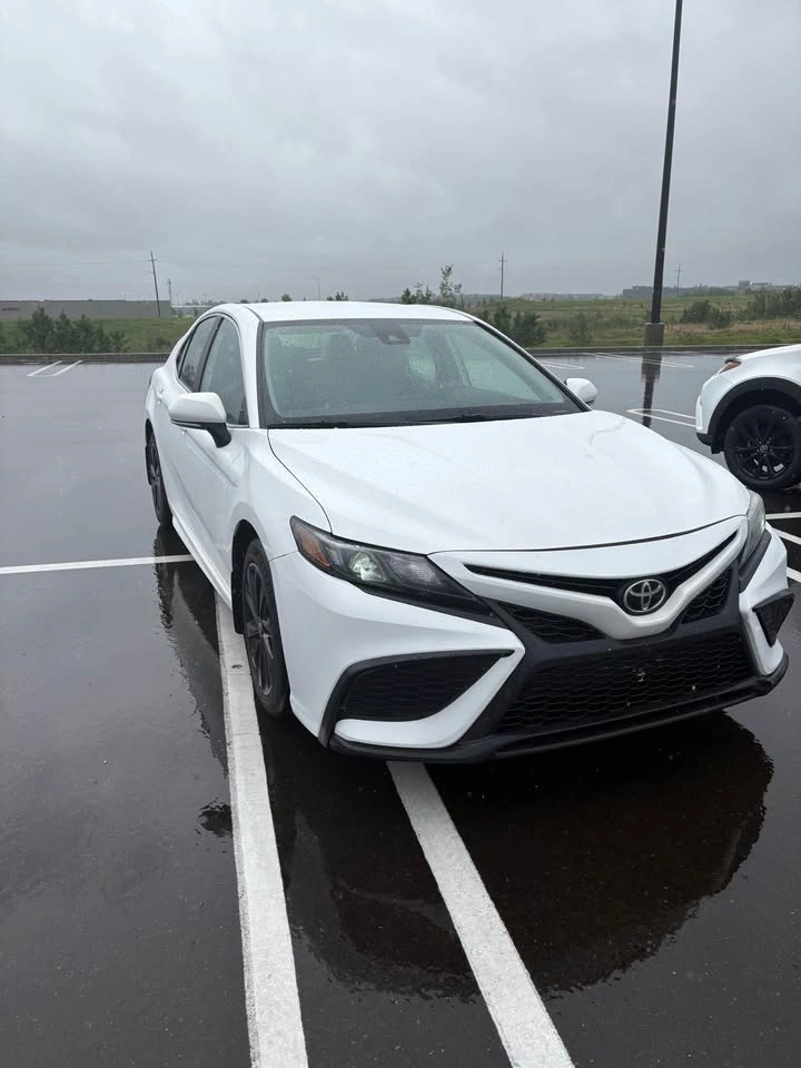 2021 Toyota Camry - photo 3
