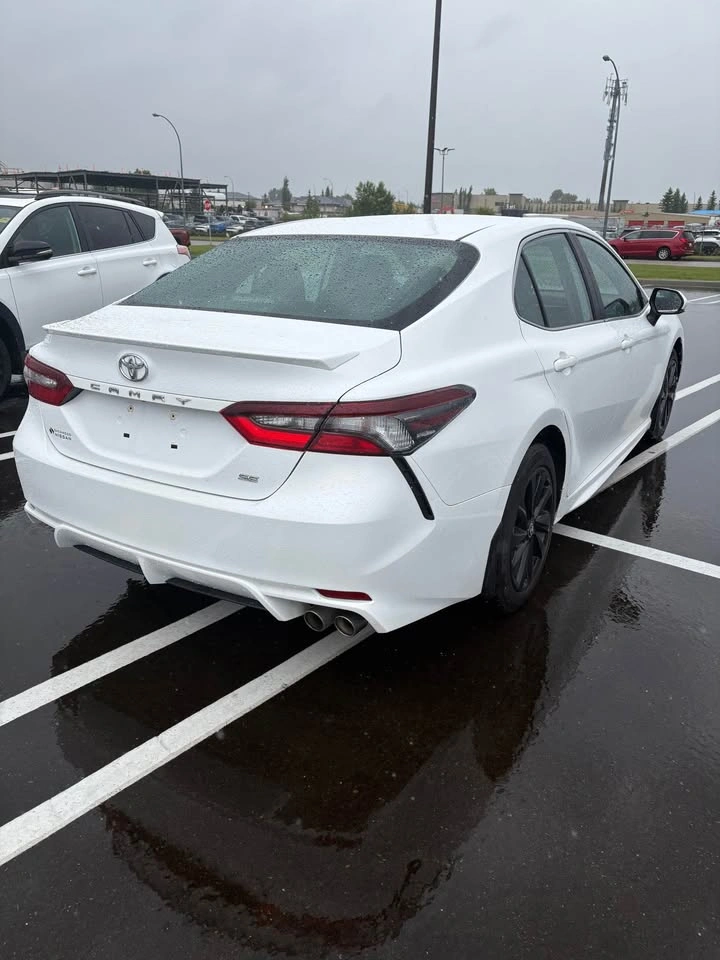 2021 Toyota Camry - photo 4