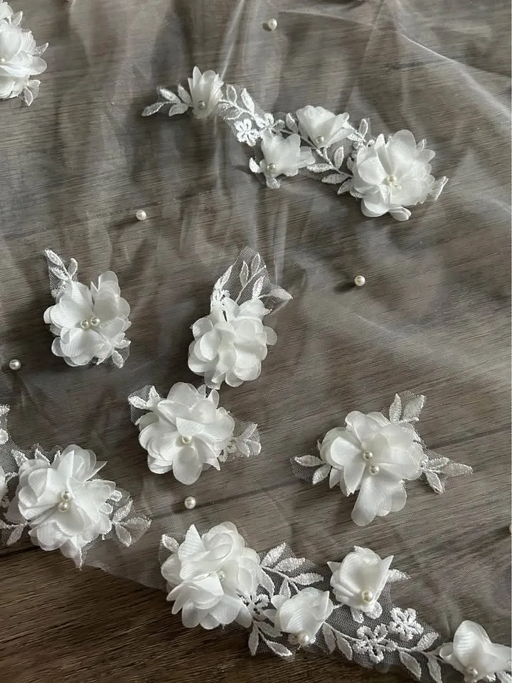 Soft White Cathedral “night garden” Veil image indicator(3)