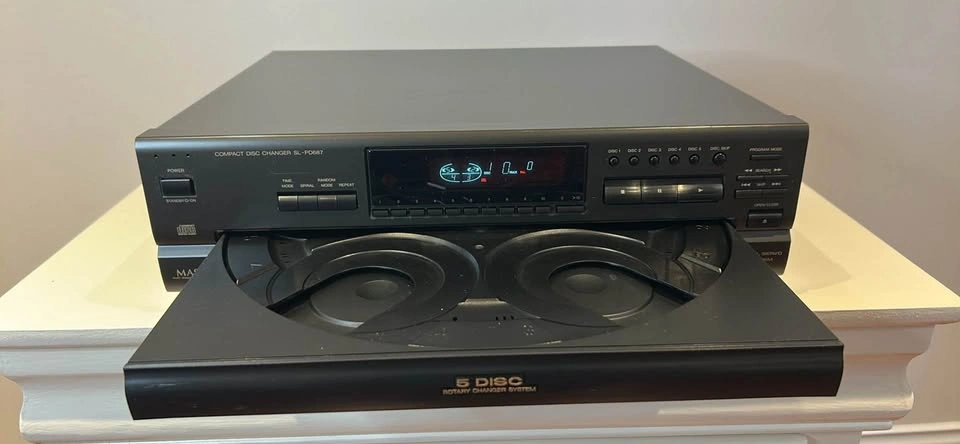 Technics MASH 5 Disc Compact Disc Changer SL-PD687 - photo 3
