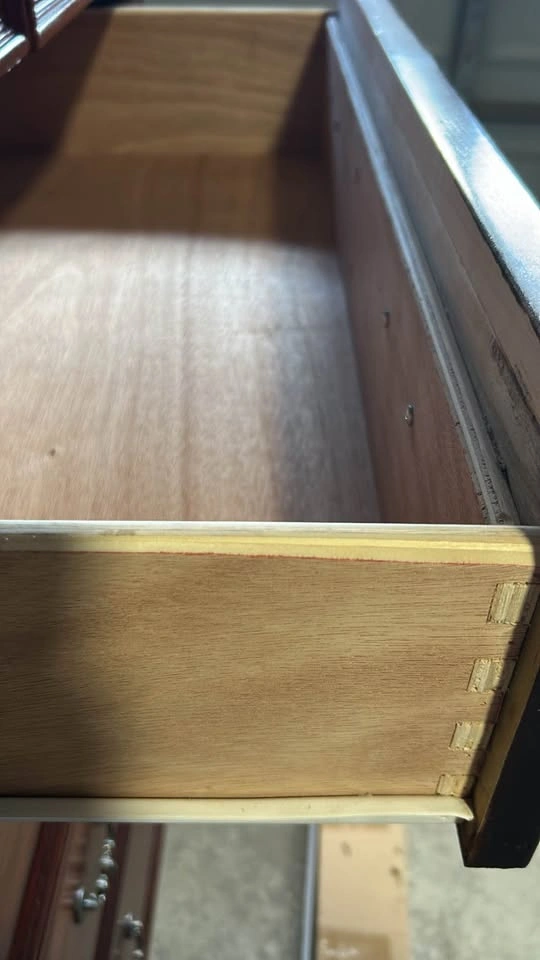 Solid Wood Dresser - 6 Drawers - photo 4