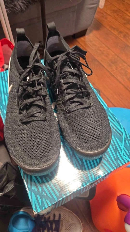 Nike Air VaporMax Flyknit 2 in size 9.5
