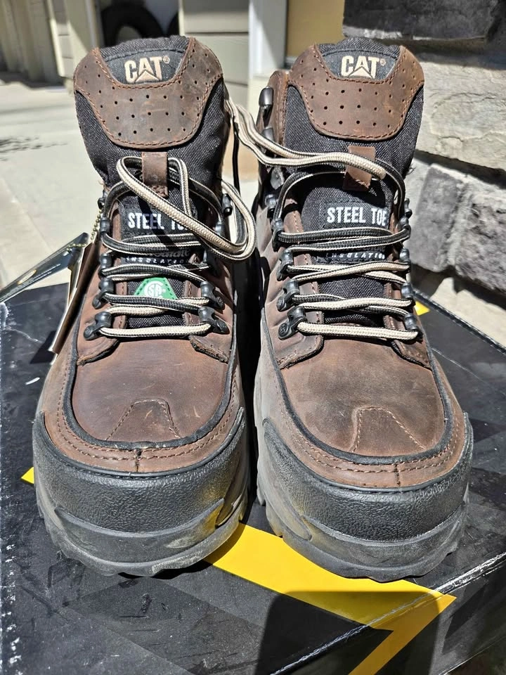 Size 9 CAT steel toe work boots