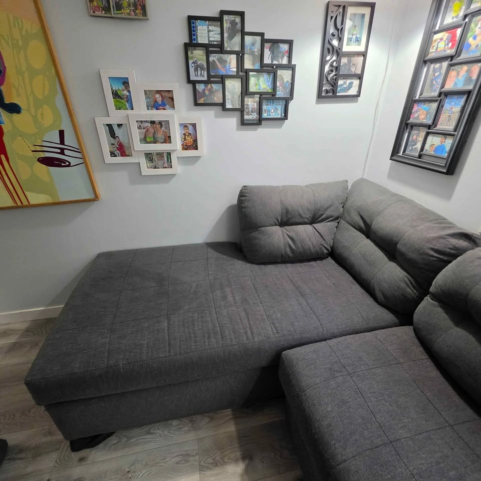 L shape couch - photo 2