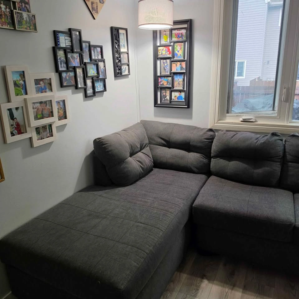 L shape couch - photo 4