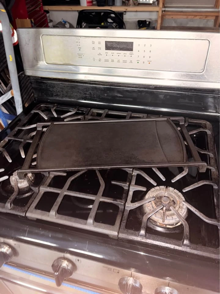 Frigidaire Stainless Steel Gas Range Oven - $200 OBO - photo 4