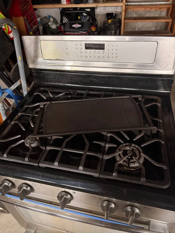 Frigidaire Stainless Steel Gas Range Oven - $200 OBO - photo 5