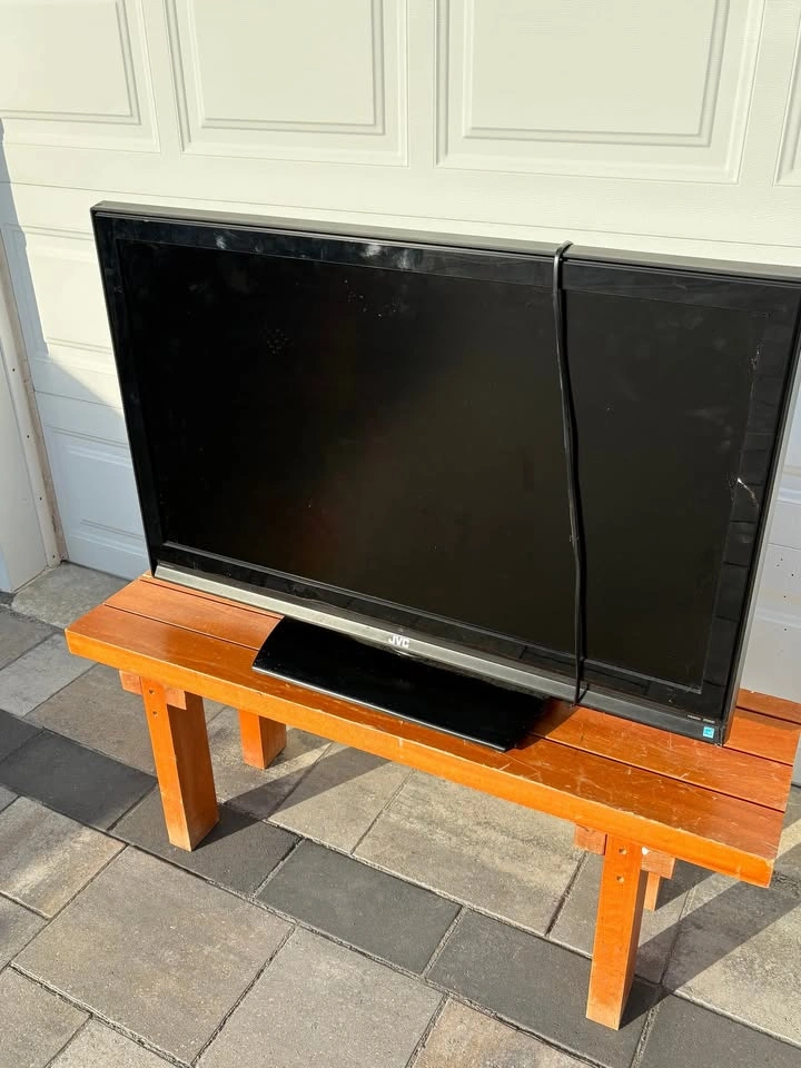 LCD - TV - photo 3