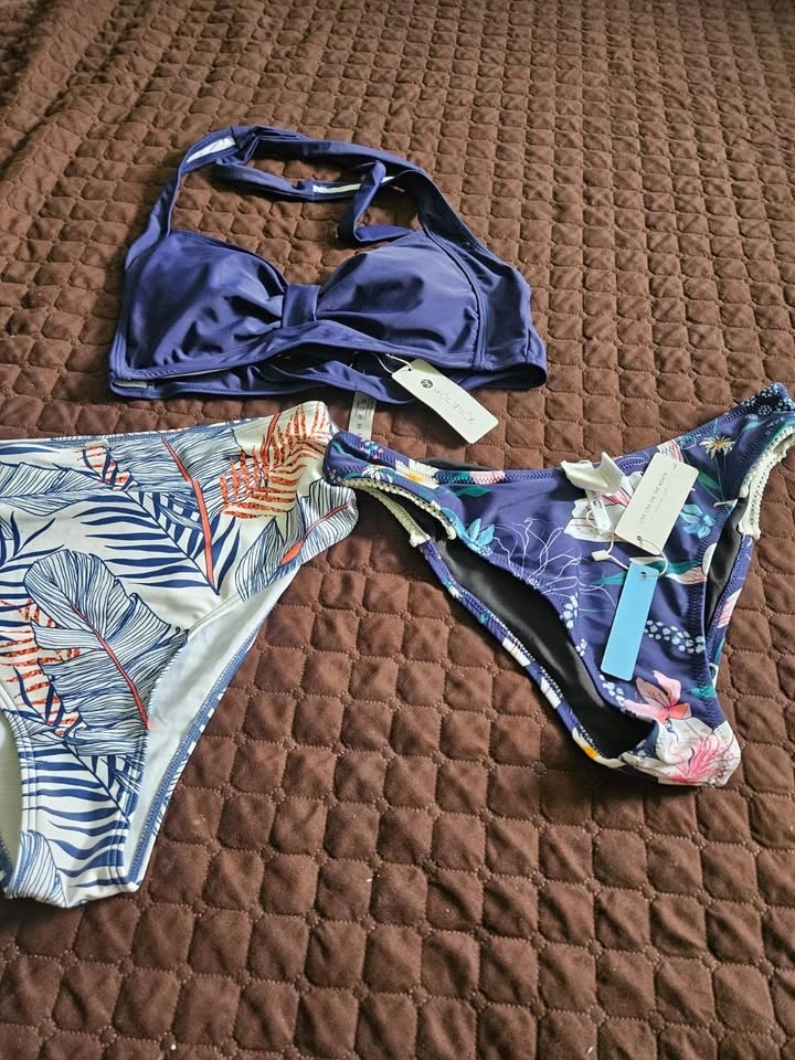 Swimwear Or Swimsuit Lot Sale! - photo 3