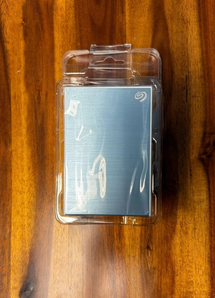 Seagate 2TB One Touch External Hard Drive - photo 3