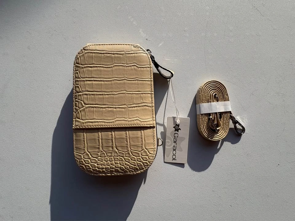 Beige “snake skin” Wallet/Clutch - Brand New - photo 2