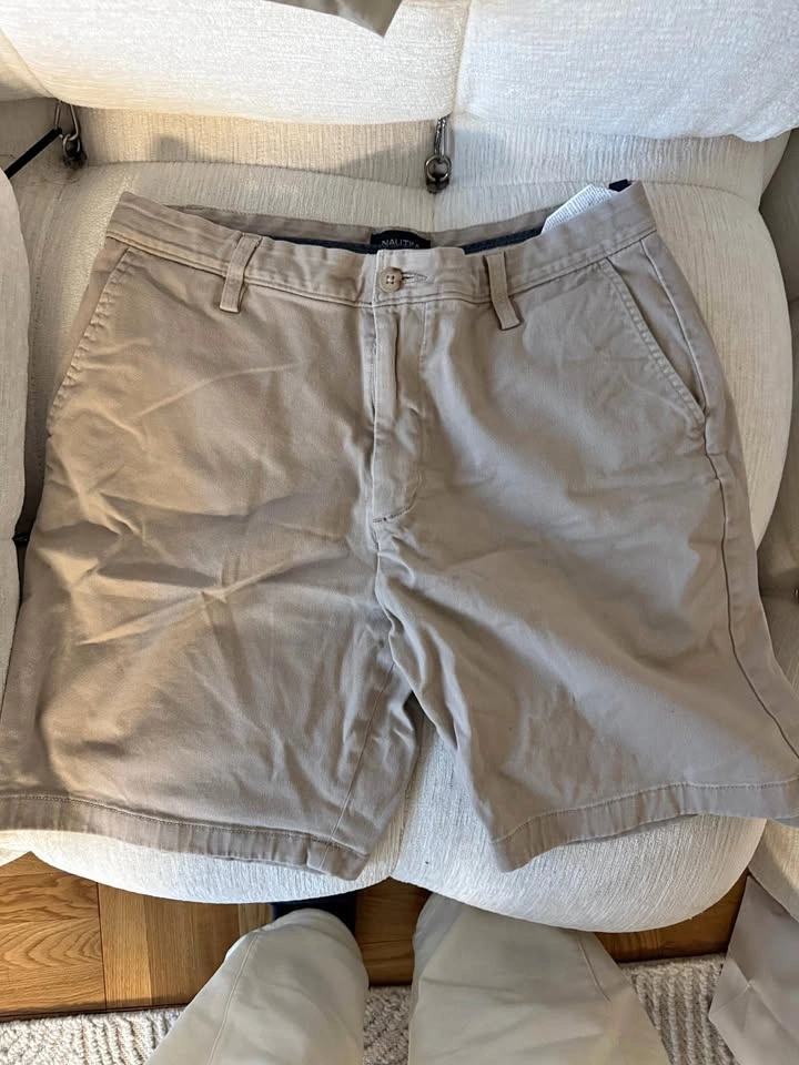 Men’s Khaki Shorts