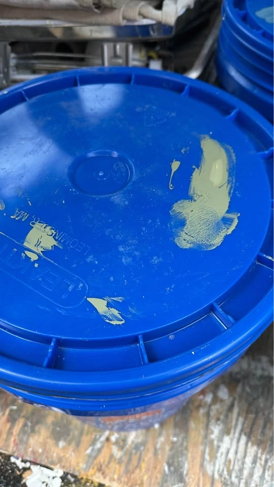Paint Full Pails Assorted Colors Sherwin Williams and Dulux - photo 5