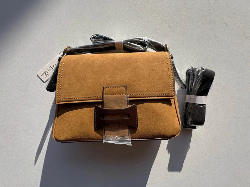 Brown Leather Purse - Brand New - photo 2