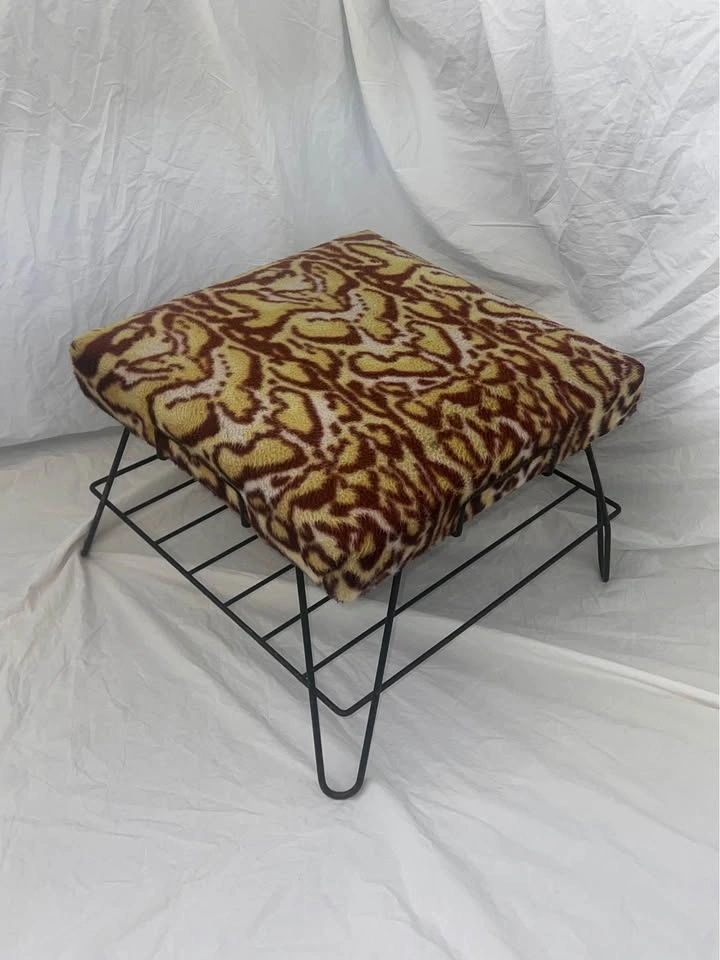 Vintage 1950s Style Hairpin Leg Stool / Atomic Faux Fur Footstoo - photo 3