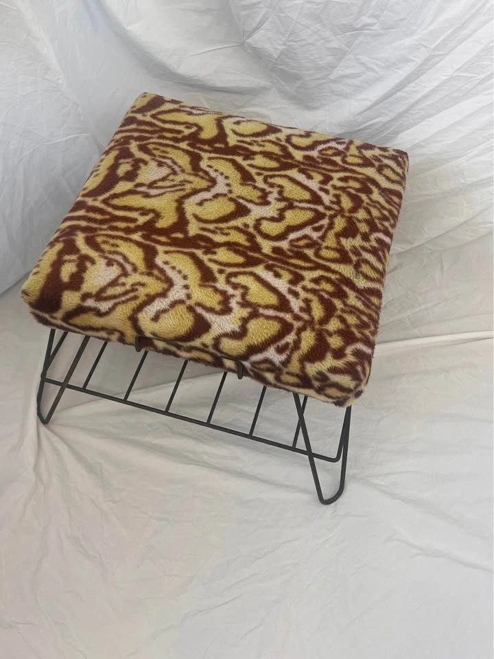 Vintage 1950s Style Hairpin Leg Stool / Atomic Faux Fur Footstoo - photo 5